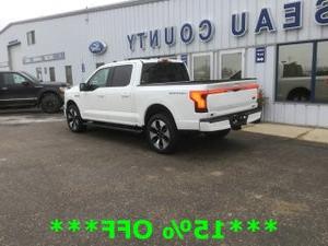 2023 福特 F-150 Lightning 铂